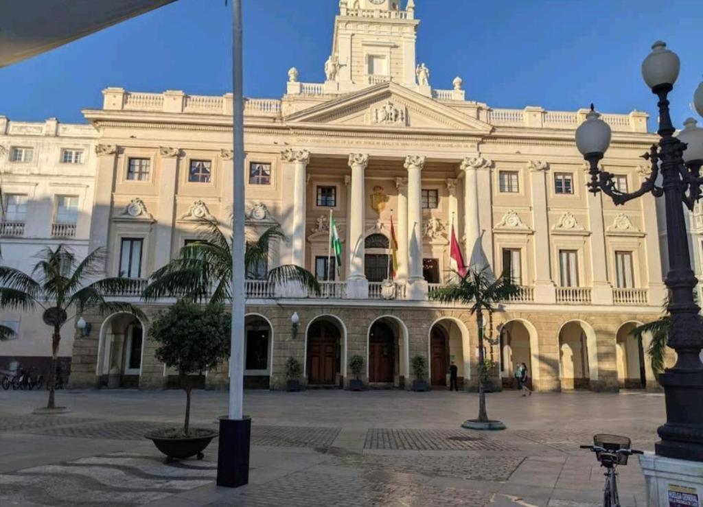 דירות קדיז Plaza San Juan De Dios מראה חיצוני תמונה