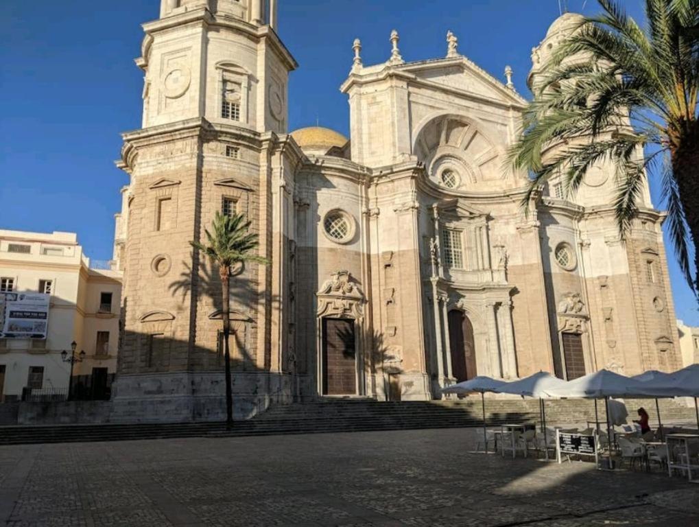 דירות קדיז Plaza San Juan De Dios מראה חיצוני תמונה